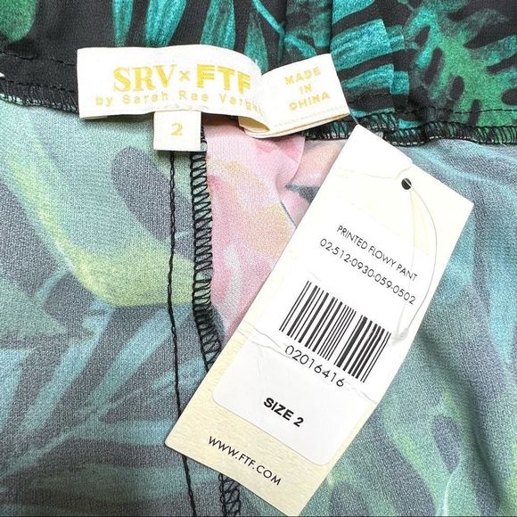 Fashion to Figure x Sarah Rae Vargas Printed Flowy Pant Size 2X - Picture 7 of 10